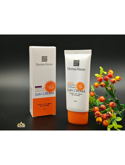 DERMA HOUSE Солнцезащитный крем с функцией блокирования выработки меланина и дополнительным увлажняющим и смягчающим действием SPF 50+/ PA+++ 50 мл