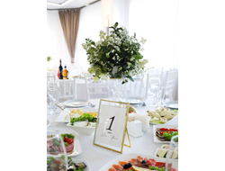 Композиция на стойке "На вазе"