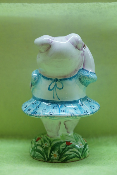 Хрюшка танцующая