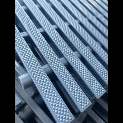 Переливная решетка для бассейна