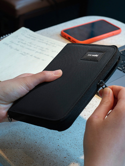 Кошелек Pacsafe RFID Compact Travel Organizer Black