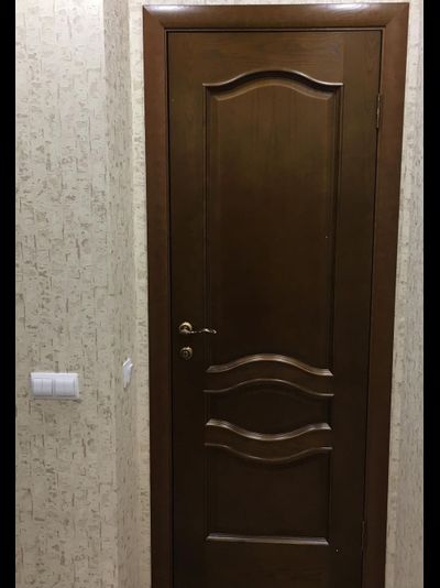 ЛАЙНДОР (УЛЬЯНОВСК)/ МОДЕЛЬ АМЕЛИЯ/ ПОЛОТНО ОСТЕКЛЕННОЕ/ НАТУРАЛЬНЫЙ ШПОН ДУБА/ ТОН 45 (ДУБ РУСТИКАЛЬНЫЙ)