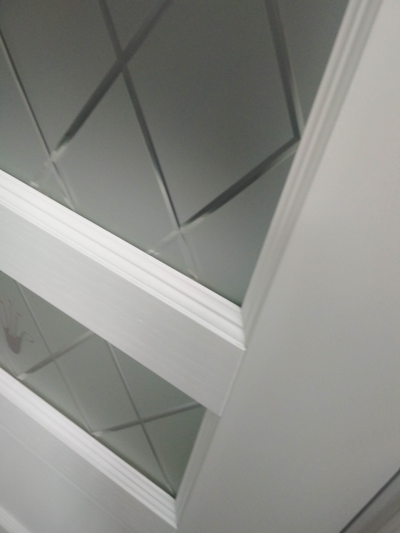 ЛАЙНДОР (УЛЬЯНОВСК)/ МОДЕЛЬ КАЛИНА-К/ НАТУРАЛЬНЫЙ ШПОН ЯСЕНЯ/ ПОЛОТНО ОСТЕКЛЕННОЕ/ ТОН 70 (ТЕКСТУРНАЯ БЕЛАЯ ЭМАЛЬ )