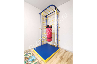 ДСК-7.С РУКОХОД-УГЛОВОЙ (ВЯЗ. СЕТКА) цвет металла ультрамарин, ступеньки желтые + МЕШОК БОКСЕРСКИЙ СТАНДАРТ ПЛЮС 15 КГ + МАТ ГИМНАСТИЧЕСКИЙ 1,0Х1,0Х0,1 М СКЛАДНОЙ сине-желто-зеленый