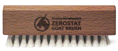 Analog Renaissance  - щетка  из козьей шерсти для сухой и влажной очистки виниловых пластинок.