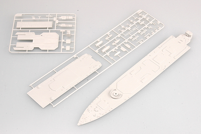 Сборная модель: (Trumpeter 04516) БПК "Адмирал Пантелеев "