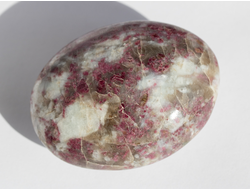 Турмалин розовый в кварце, полировка Бразилия (55*42*26 мм, 86 г) №18564
