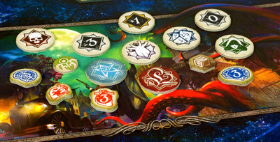 Настольная игра: Ужас Аркхэма. Карточная игра