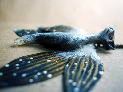 Миниатюрный кулон с бабочкой Ледяной Лисички