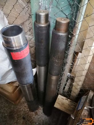 КС-4572.63.020 ось основания стрелы