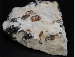 Циркон (кристаллы в породе), Россия, Южный Урал (35*31*14 мм, 20 г) №26068