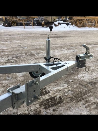 Прицеп ЛАВ-81013A с пластиковой крышкой