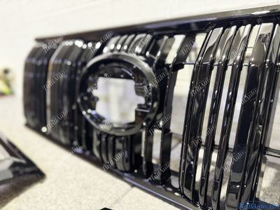 Решетка Toyota Prado 150 18+ черная Black Onyx