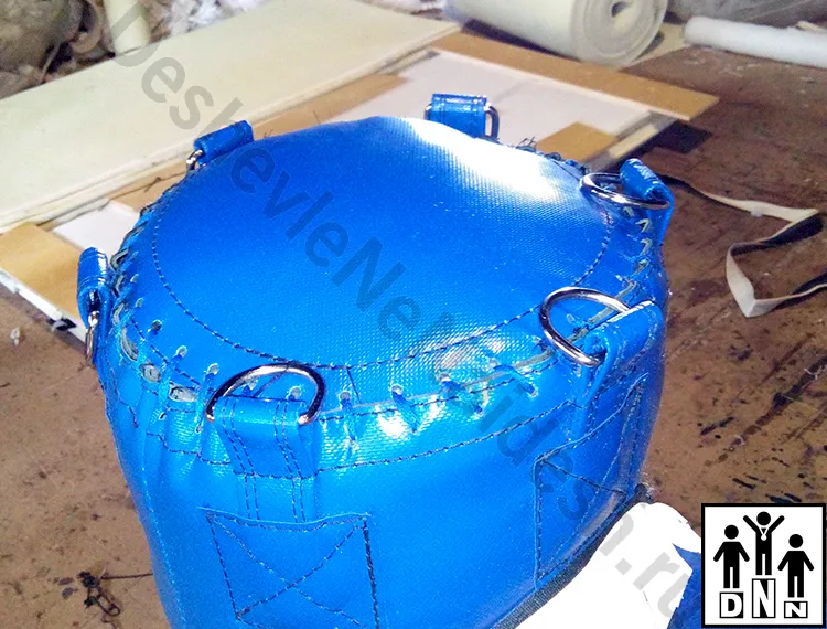 Боксёрский мешок человек