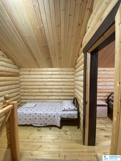 Коттедж на 5 человек с бассейном №535