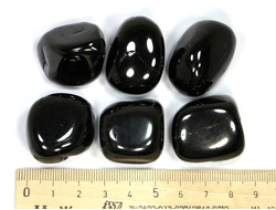 Гагат, галтовка в ассортименте, Забайкалье (25-32 мм, 11-13 г) №21423