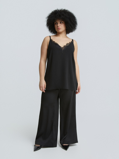 Топ с кружевом на бретелях