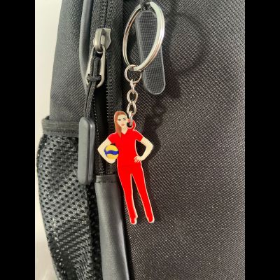 БРЕЛОК ТРЕНЕР ВОЛЕЙБОЛ ДЕВУШКА (МЕТАЛЛИЧЕСКИЙ ПЛОСКИЙ ДВУСТОРОННИЙ)