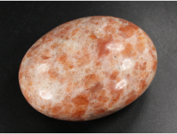 Солнечный камень, полировка, Индия (64*47*29 мм, 132 г) №38214