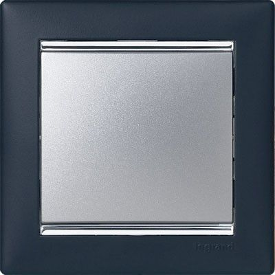 Выключатель Legrand Valena, рамка - ноктюрн / серебряный штрих