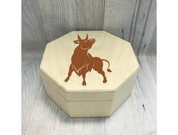 Шкатулка с символикой "Быка" с гравировкой №15