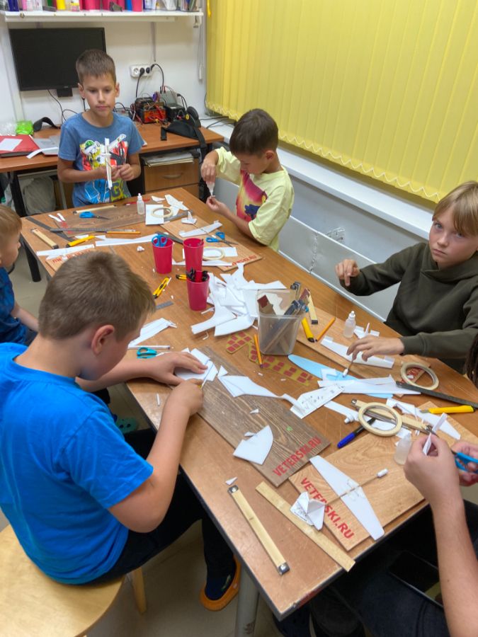 Бесплатное занятие по авиамоделированию в клубе Ветерски