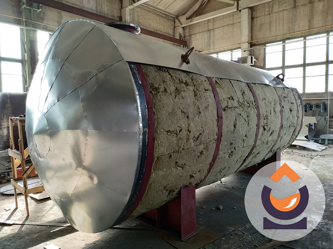 теплоизоляция резервуаров минеральной ватой. теплоизоляция автомобильных цистерн и емкостей. термоизоляция цистерны. паровая рубашка автоцистерны. резервуар горизонтальный стальной 10м3.