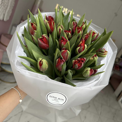 БУКЕТ ИЗ 25 ПИОНОВИДНЫХ ТЮЛЬПАНОВ