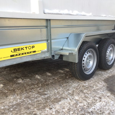 Прицеп ЛАВ-81013A с пластиковой крышкой