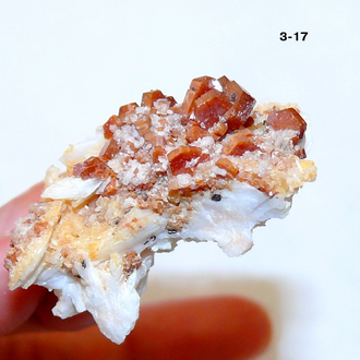 Ванадинит натуральный (щетка) №3-17: 40*27*18мм