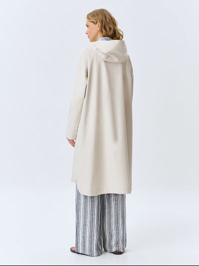 Свободный плащ с капюшоном