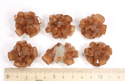 Арагонит оранжевый, сросток кристаллов в ассортименте, Марокко (30-40 мм, 16-20 г) №29392