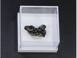 Метеорит "Сихотэ-Алинь", в пластиковом боксе, Россия, Приморский край (17*9*7 мм, 3 г) №23461