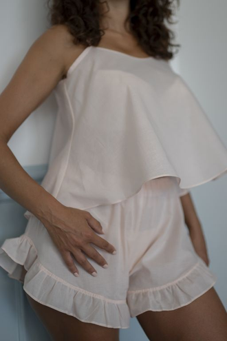 Пижама с шортами (розового цвета)