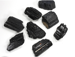 Турмалин чёрный шерл в ассортименте, кристалл /фрагмент кристалла, Бразилия (30-40 мм, 21-25 г) №29745