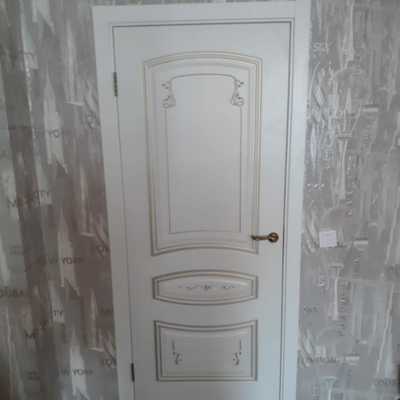 СОНАТА ГРЕЙС В2. БЕЛАЯ ЭМАЛЬ/ ПАТИНА БЕЛОЕ ЗОЛОТО. ПОЛОТНО  ГЛУХОЕ