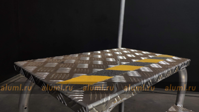 Монтажная подставка тип -1 3 ступени (противоскользящее покрытие)