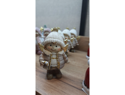 Малыш в пуховике, высота 7 см