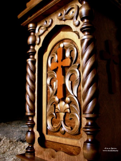 Резной небольшой аналой