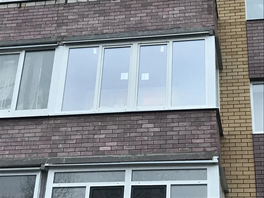 угловой балкон