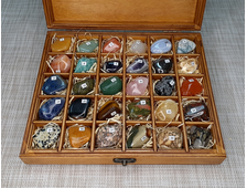 Коллекция камней (30 образцов) галтовки в коробке 24*20*4,5 см, 900 г №23205