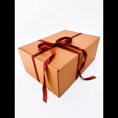 Огромная подарочная коробка GILEV 52x38x22 см с наполнителем и коричневой лентой