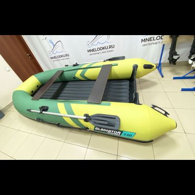 Моторная лодка GLADIATOR E330S зелено-оливковый