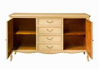 Двухстворчатый комод с 4 выдвижными ящиками.