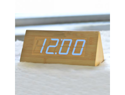 Часы-будильник Пирамида 21 см с термометром бамбук синие цифры зв. активация