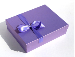 Футляр картонный с лентой на крышке 134*107*35 мм №10669