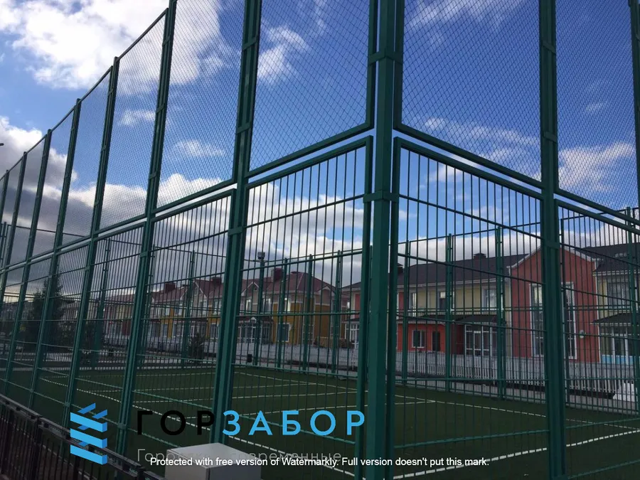 Спортивное ограждение для спортплощадки под ключ