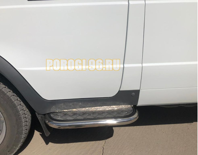 Пороги с накладным листом d42 для ГАЗель Соболь