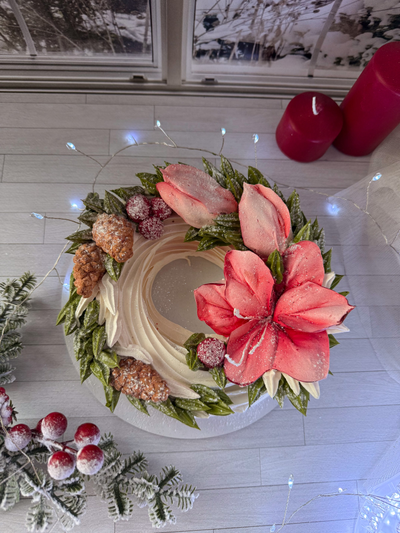 Новогодний венок из зефира ручной работы