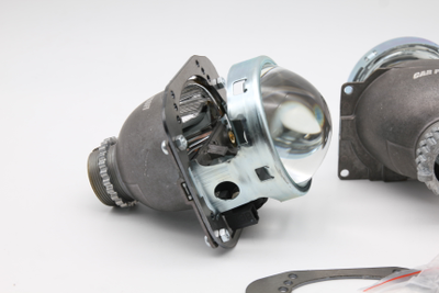 Комплект Koito Q5 D2 H4 с рамками для замены штатных ксеноновых линз автомобиля Nissan Murano Z51 (2009 - н. в. )